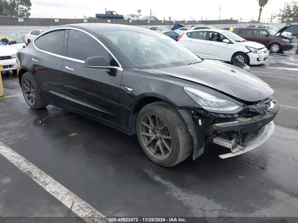 5YJ3E1EA7JF040973 2018 TESLA MODEL 3 - Image 1