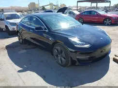 5YJ3E1EA7JF043369 2018 TESLA MODEL 3