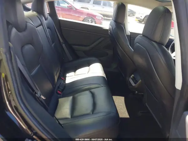 5YJ3E1EA7JF043369 2018 TESLA MODEL 3 - Image 8