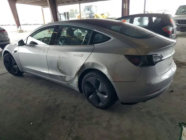 5YJ3E1EA7JF044022 2018 TESLA MODEL 3 - Image 2