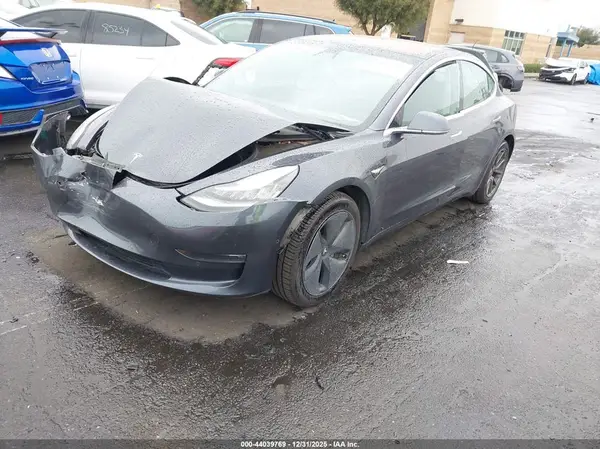 5YJ3E1EA7JF045235 2018 TESLA MODEL 3 - Image 2