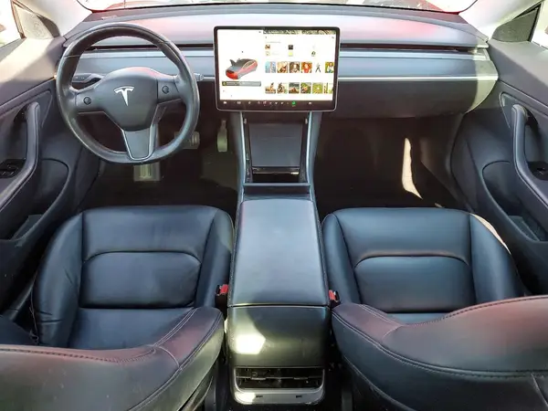 5YJ3E1EA7JF045753 2018 TESLA MODEL 3 - Image 8