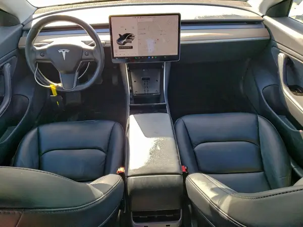 5YJ3E1EA7JF045932 2018 TESLA MODEL 3 - Image 8