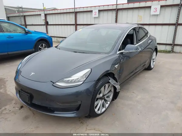 5YJ3E1EA7JF046398 2018 TESLA MODEL 3 - Image 2