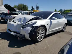 5YJ3E1EA7JF047356 2018 TESLA MODEL 3
