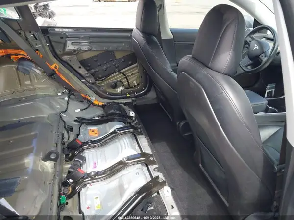 5YJ3E1EA7JF047485 2018 TESLA MODEL 3 - Image 8