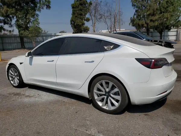 5YJ3E1EA7JF049138 2018 TESLA MODEL 3 - Image 2