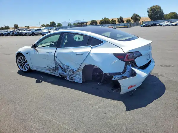 5YJ3E1EA7JF049172 2018 TESLA MODEL 3 - Image 2