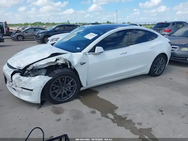 5YJ3E1EA7JF051231 2018 TESLA MODEL 3 - Image 2