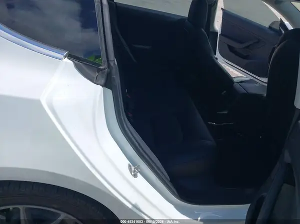 5YJ3E1EA7JF051231 2018 TESLA MODEL 3 - Image 8