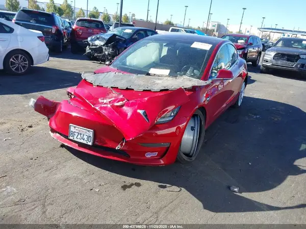 5YJ3E1EA7JF052671 2018 TESLA MODEL 3 - Image 2