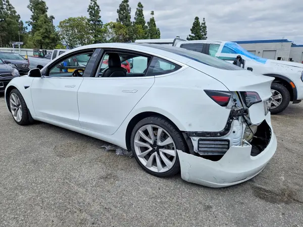 5YJ3E1EA7JF053741 2018 TESLA MODEL 3 - Image 2
