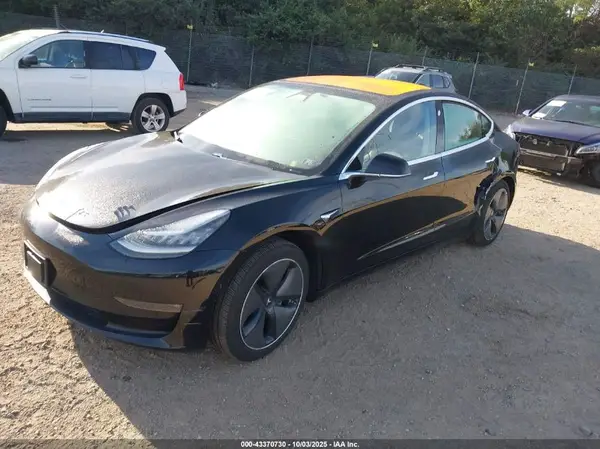 5YJ3E1EA7JF056509 2018 TESLA MODEL 3 - Image 2
