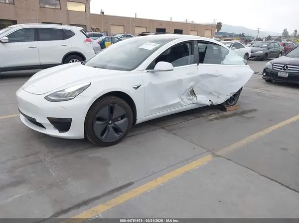 5YJ3E1EA7JF057286 2018 TESLA MODEL 3 - Image 2