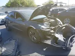 5YJ3E1EA7JF059166 2018 TESLA MODEL 3
