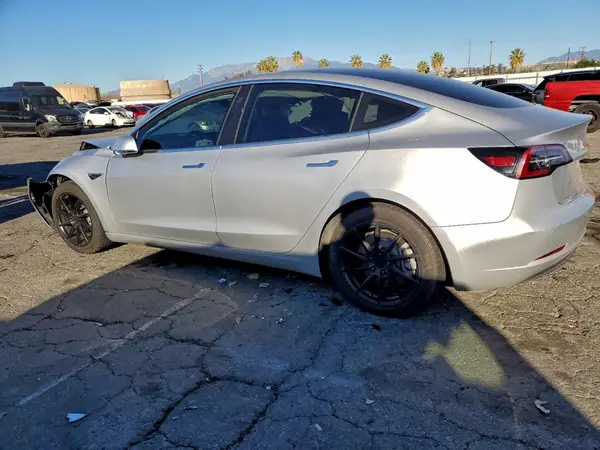 5YJ3E1EA7JF060723 2018 TESLA MODEL 3 - Image 2