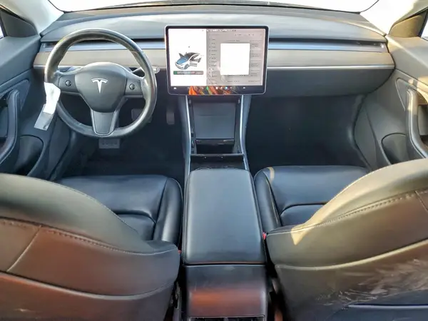 5YJ3E1EA7JF060740 2018 TESLA MODEL 3 - Image 8
