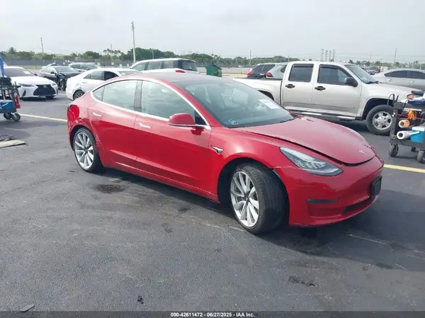 5YJ3E1EA7JF061483 2018 TESLA MODEL 3 - Image 1