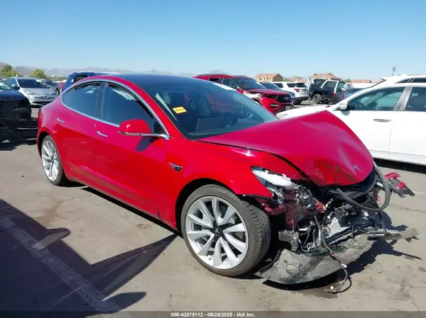 5YJ3E1EA7JF061810 2018 TESLA MODEL 3 - Image 1