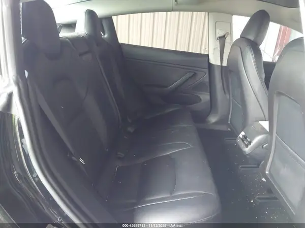 5YJ3E1EA7JF062827 2018 TESLA MODEL 3 - Image 8