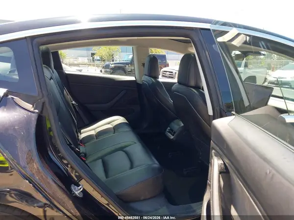 5YJ3E1EA7JF071205 2018 TESLA MODEL 3 - Image 8