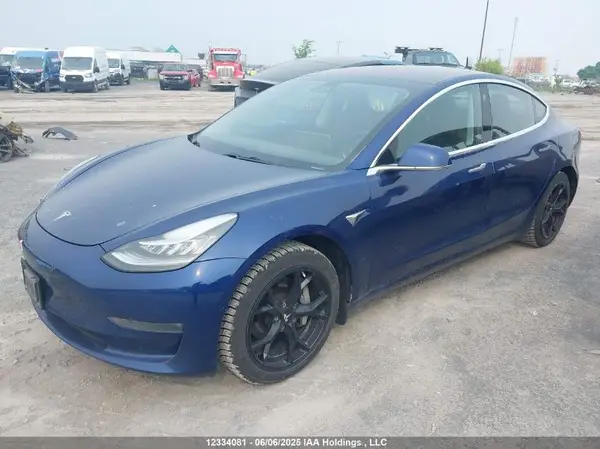 5YJ3E1EA7JF075738 2018 TESLA MODEL 3 - Image 2