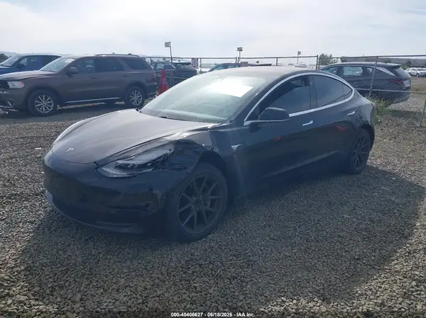 5YJ3E1EA7JF101478 2018 TESLA MODEL 3 - Image 2
