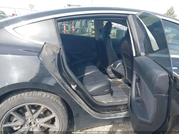 5YJ3E1EA7JF101478 2018 TESLA MODEL 3 - Image 8