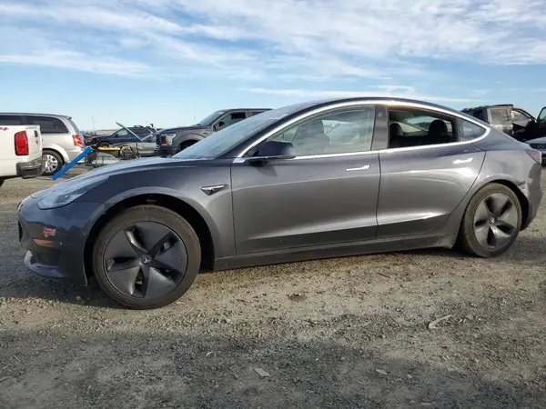 5YJ3E1EA7JF101576 2018 TESLA MODEL 3 - Image 1