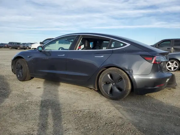 5YJ3E1EA7JF101576 2018 TESLA MODEL 3 - Image 2