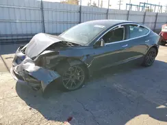 5YJ3E1EA7JF101870 2018 TESLA MODEL 3