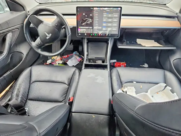 5YJ3E1EA7JF123111 2018 TESLA MODEL 3 - Image 8