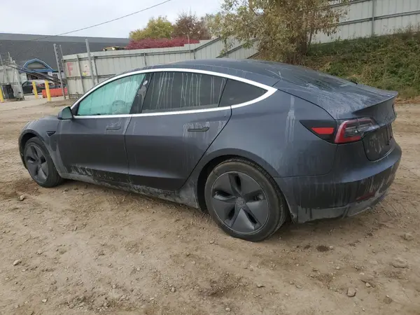 5YJ3E1EA7JF123870 2018 TESLA MODEL 3 - Image 2