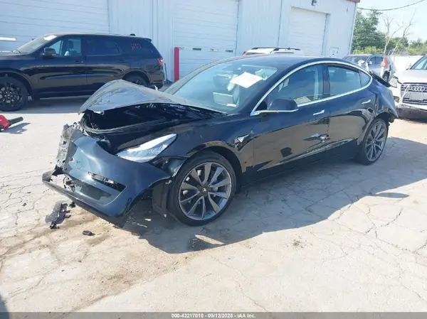 5YJ3E1EA7JF135825 2018 TESLA MODEL 3 - Image 2