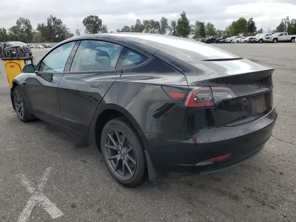5YJ3E1EA7JF151703 2018 TESLA MODEL 3 - Image 2