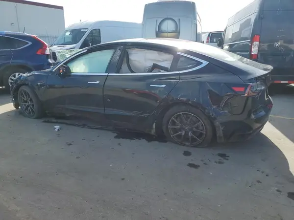 5YJ3E1EA7JF151832 2018 TESLA MODEL 3 - Image 2
