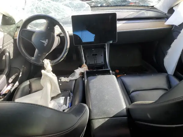 5YJ3E1EA7JF151832 2018 TESLA MODEL 3 - Image 8