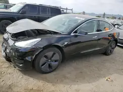 5YJ3E1EA7JF152124 2018 TESLA MODEL 3