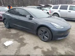 5YJ3E1EA7JF153712 2018 TESLA MODEL 3