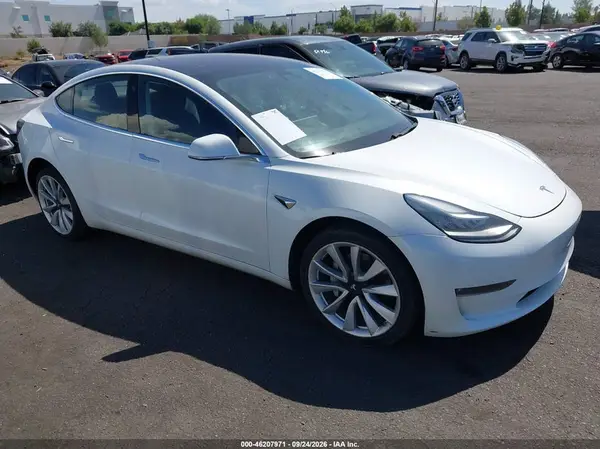 5YJ3E1EA7JF154682 2018 TESLA MODEL 3 - Image 1