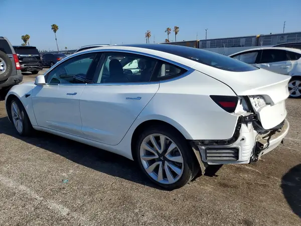 5YJ3E1EA7JF154701 2018 TESLA MODEL 3 - Image 2