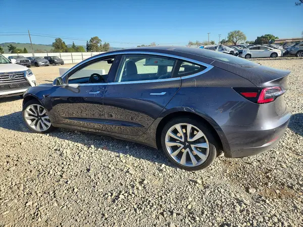 5YJ3E1EA7JF154858 2018 TESLA MODEL 3 - Image 2