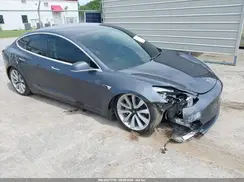 5YJ3E1EA7JF154939 2018 TESLA MODEL 3