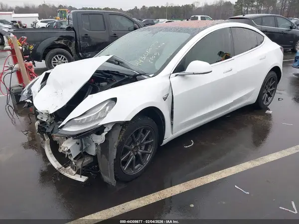 5YJ3E1EA7JF155394 2018 TESLA MODEL 3 - Image 2