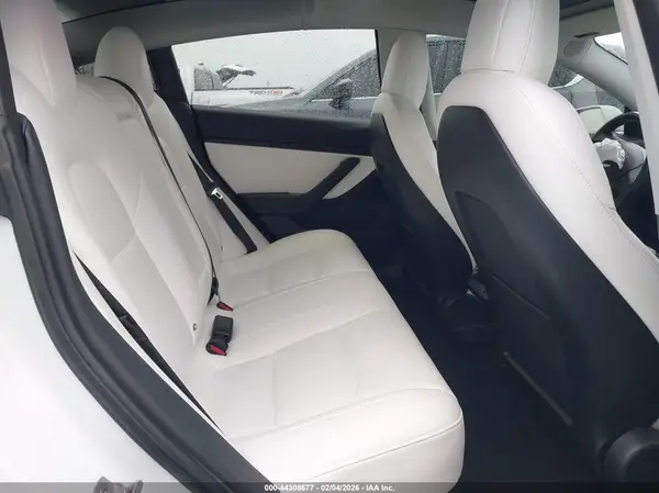 5YJ3E1EA7JF155394 2018 TESLA MODEL 3 - Image 8