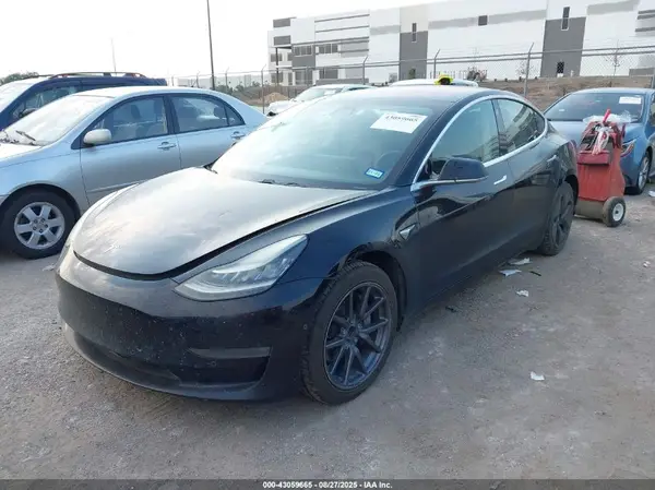 5YJ3E1EA7JF156948 2018 TESLA MODEL 3 - Image 2