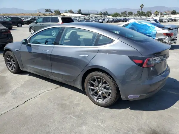 5YJ3E1EA7JF157789 2018 TESLA MODEL 3 - Image 2