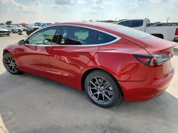 5YJ3E1EA7JF159333 2018 TESLA MODEL 3 - Image 2