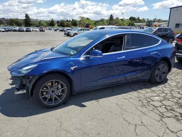 5YJ3E1EA7JF160241 2018 TESLA MODEL 3 - Image 1