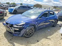 5YJ3E1EA7JF160952 2018 TESLA MODEL 3